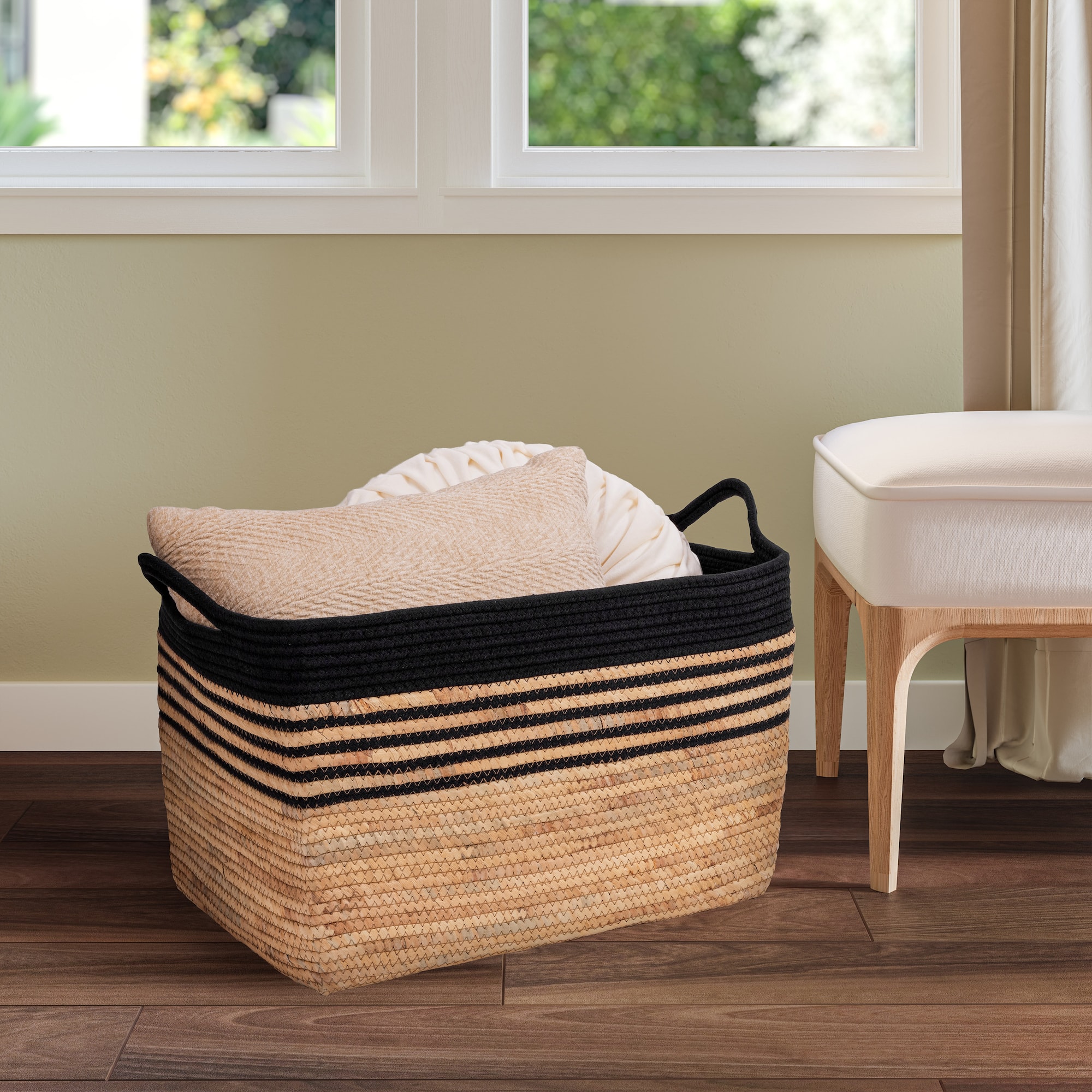 Seville Classics Large Rectangle Water Hyacinth & Rope Basket